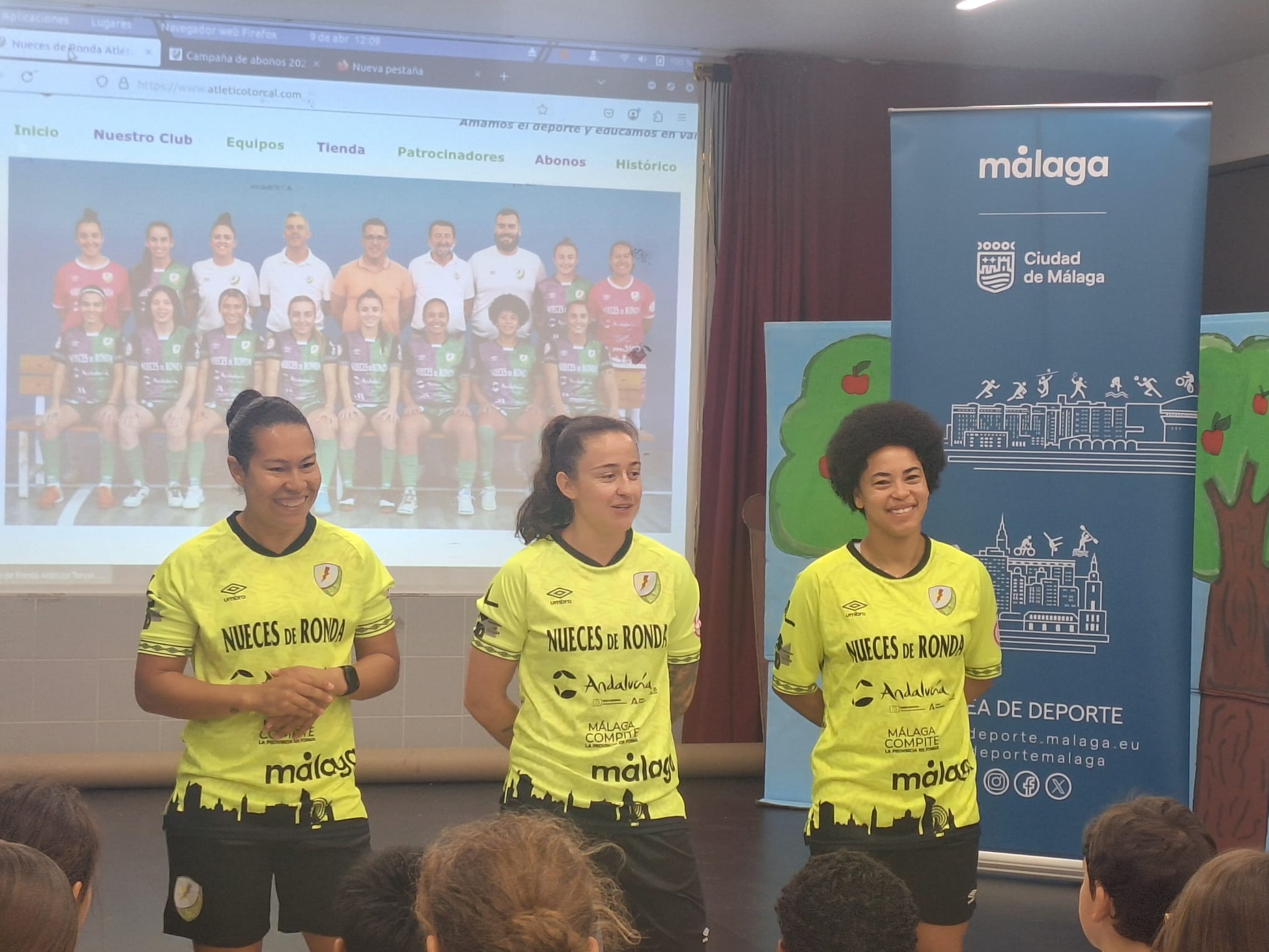 @deporteenacción@deportemalaga#futbolsalasusanaandreateresa (2)