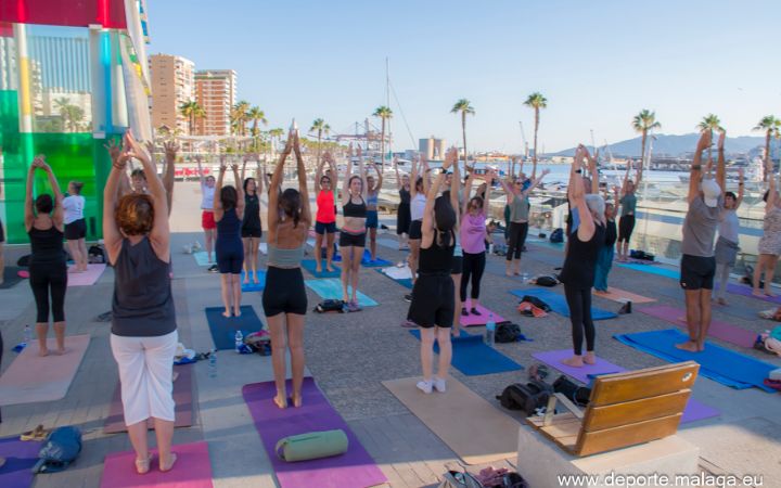 #yoga #deporteenferia @mcbelgrano @deportemalaga-24