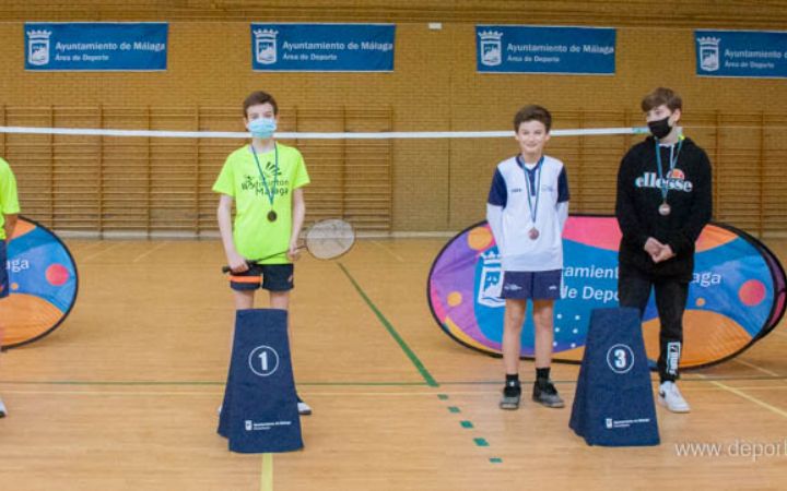 Pablo_Bádminton_JJDDMM@deporte.malaga.eu  (62)