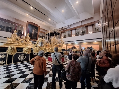 @paseocofrade·#tiropichonciudadjardin26 (8)